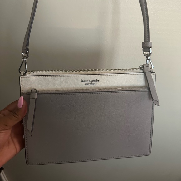 kate spade Handbags - GUC KATE SPADE CROSSBODY